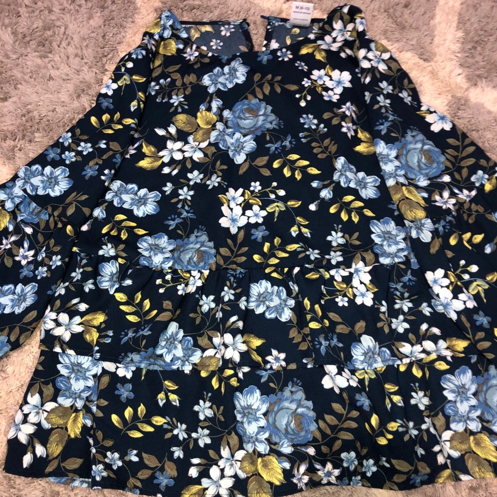Super cute dress shirt
